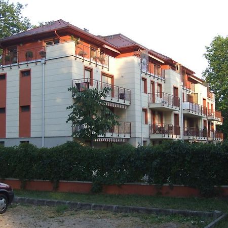 Villa Palazzo Apartments Siófok Buitenkant foto